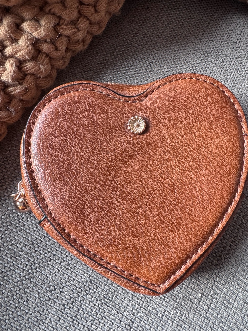heart shaped faux leather jessica simpson card case coin wallet